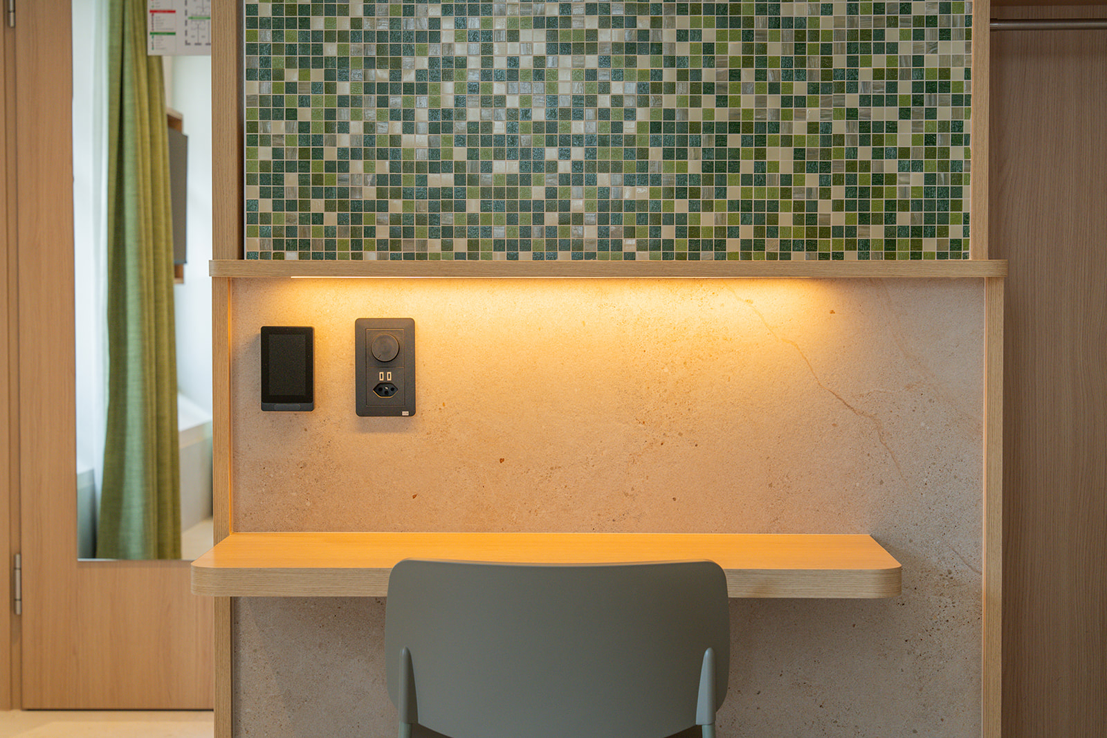 Fassbind Hotel - Le Square - bureau chambre